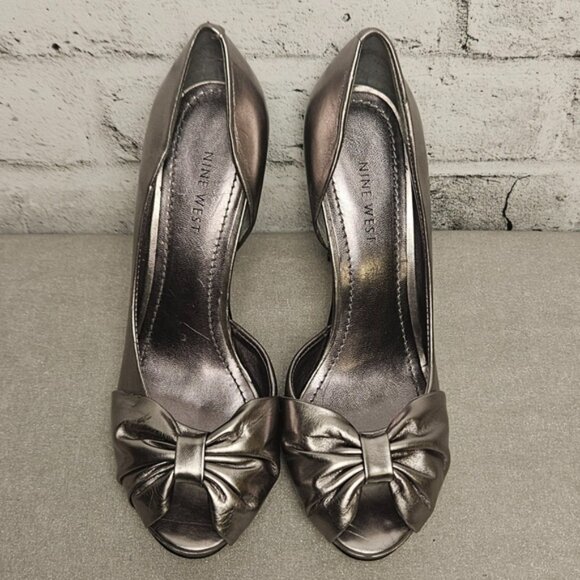 Elegant Silver Women's Heels - Picture 3 of 7